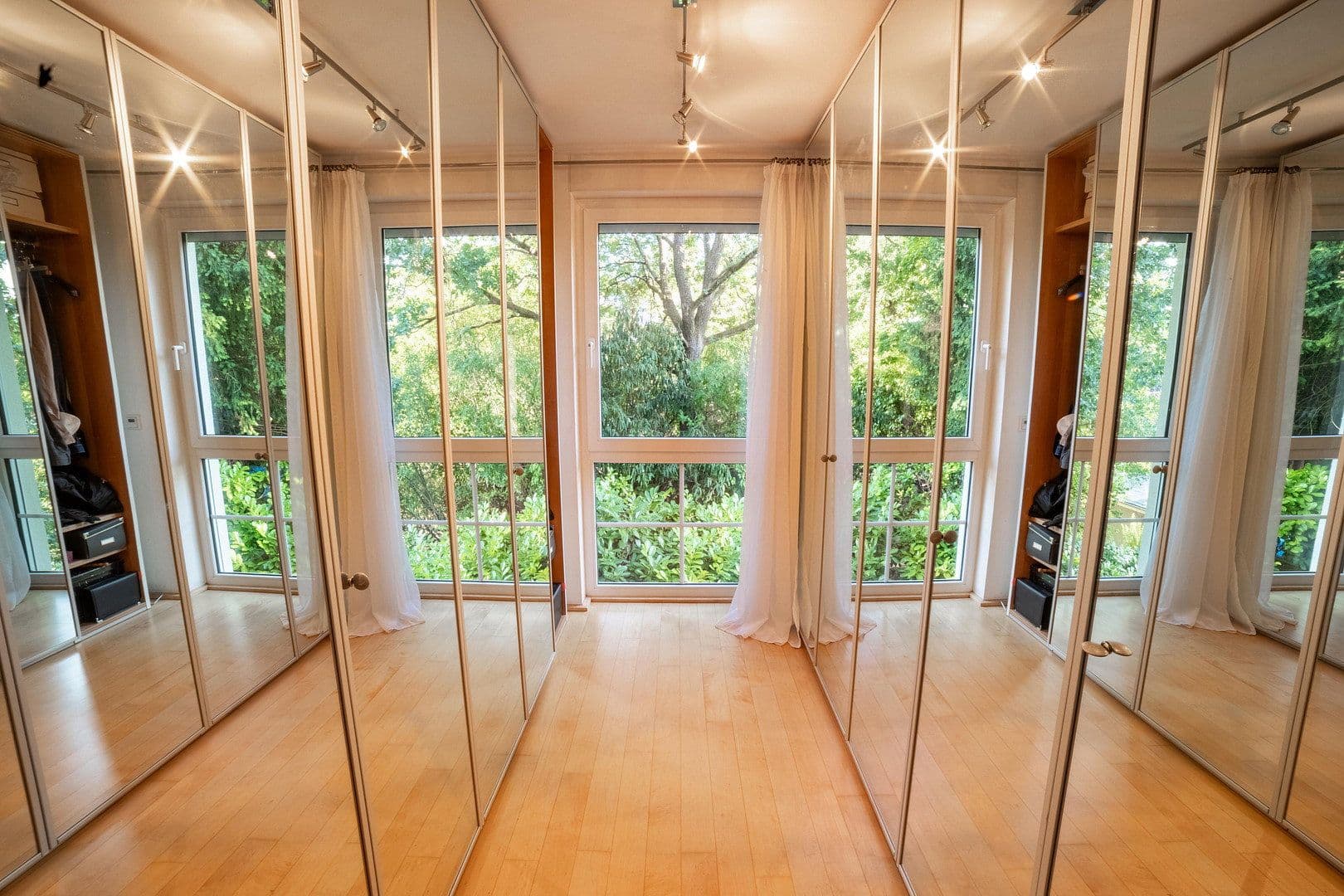 Predaj bytu 3-izbový 130 m², Wiesbaden Sonnenberg, Hesensko Predaj bytu 3-izbový 130 m², Wiesbaden Sonnenberg, Hesensko