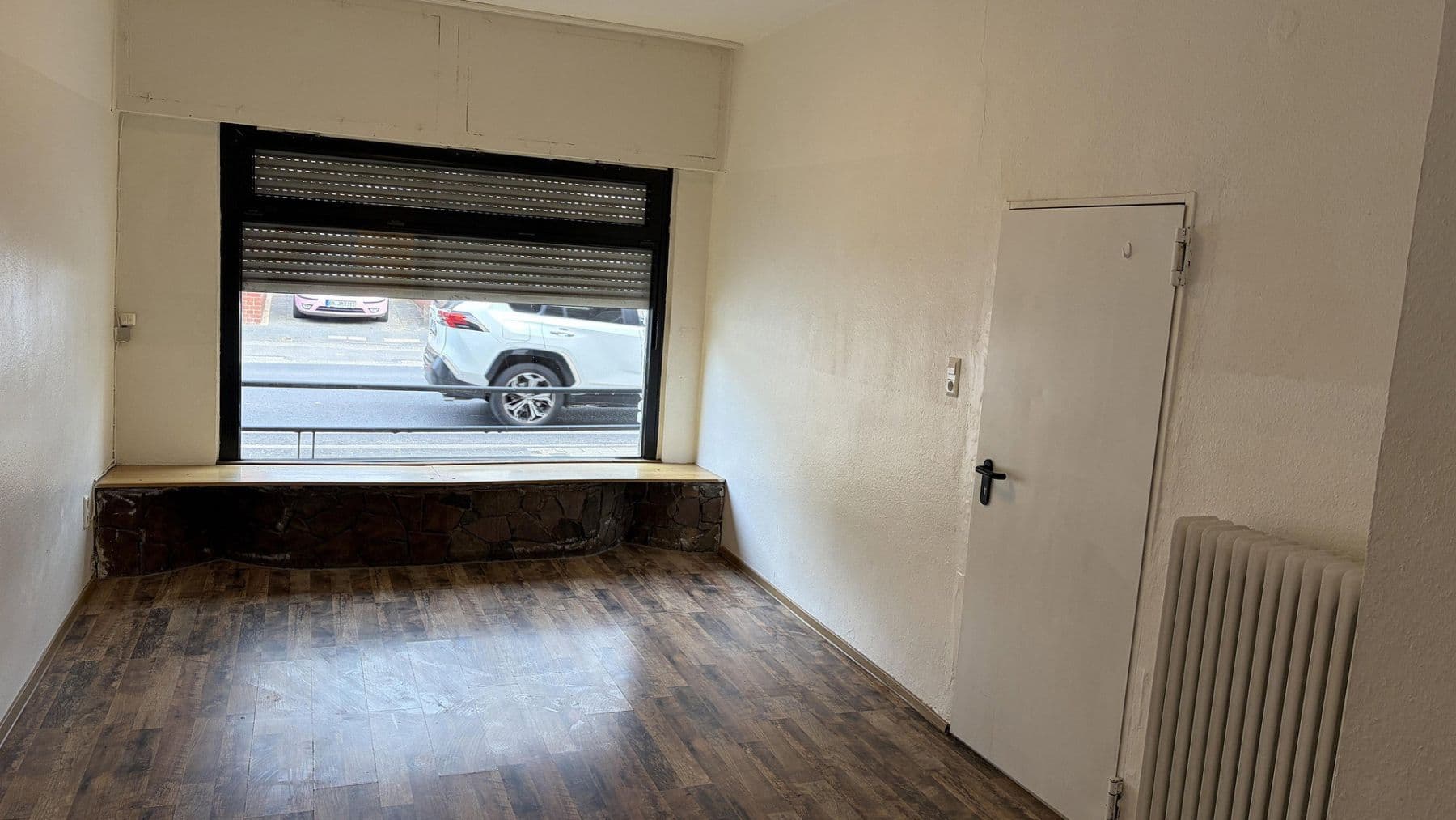 Predaj nebytového priestoru 950 m², Bergheim, Severné Porýnie - Westfálsko Predaj nebytového priestoru 950 m², Bergheim, Severné Porýnie - Westfálsko