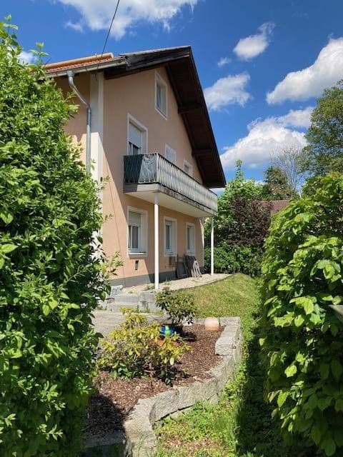Predaj domu 285 m², pozemok 702 m², Hohenschäftlarn, Bavorsko Predaj domu 285 m², pozemok 702 m², Hohenschäftlarn, Bavorsko