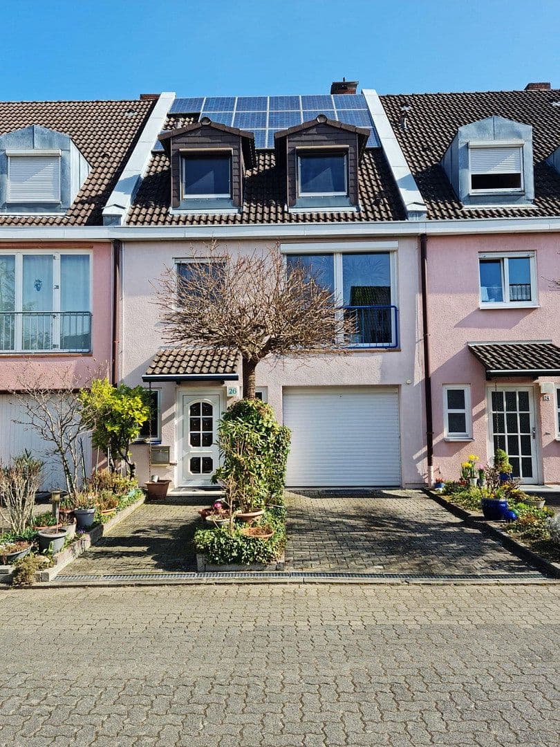 Predaj domu 205 m², pozemok 220 m², Josef-Schmitt-Strasse 26, Baden-Württemberg - Karlsruhe, Bádensko-Wurttembersko Predaj domu 205 m², pozemok 220 m², Josef-Schmitt-Strasse 26, Baden-Württemberg - Karlsruhe, Bádensko-Wurttembersko