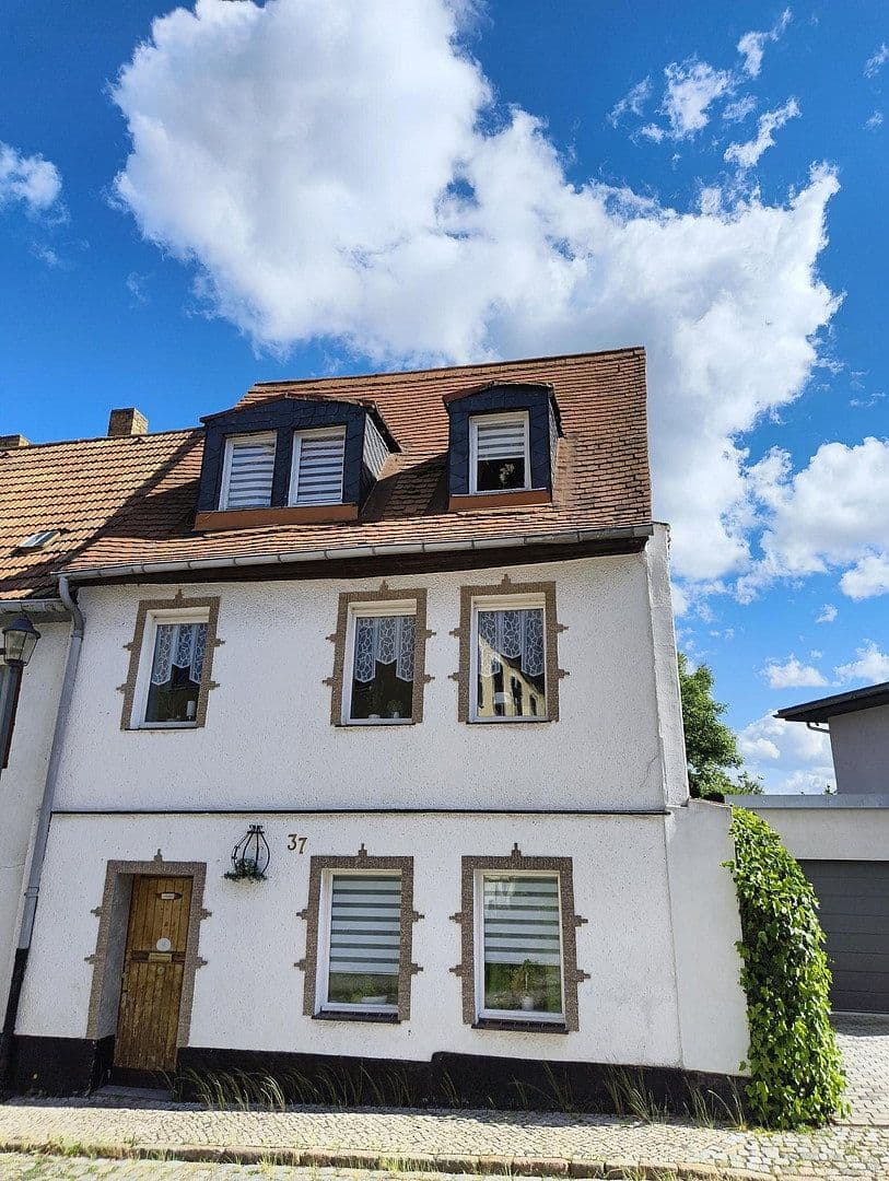 Predaj domu 100 m², pozemok 122 m², Albanusstrasse 37, Schkeuditz, Sasko Predaj domu 100 m², pozemok 122 m², Albanusstrasse 37, Schkeuditz, Sasko