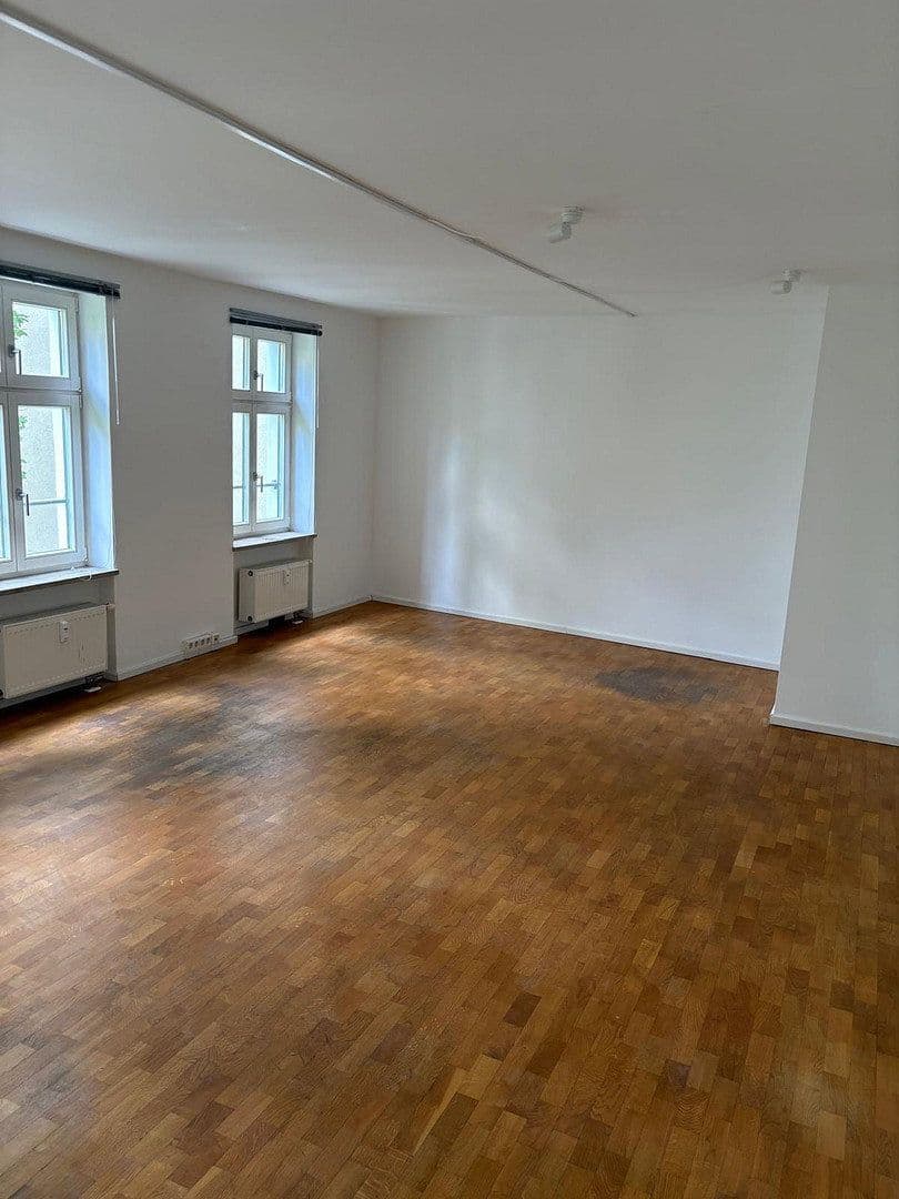 Prenájom kancelárie 83 m², Schumannstraße 5, Berlin-Mitte, Berlín Prenájom kancelárie 83 m², Schumannstraße 5, Berlin-Mitte, Berlín