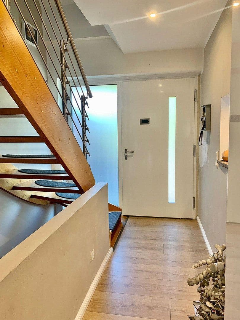 Predaj domu 165 m², pozemok 576 m², Garbsen, Dolné Sasko Predaj domu 165 m², pozemok 576 m², Garbsen, Dolné Sasko