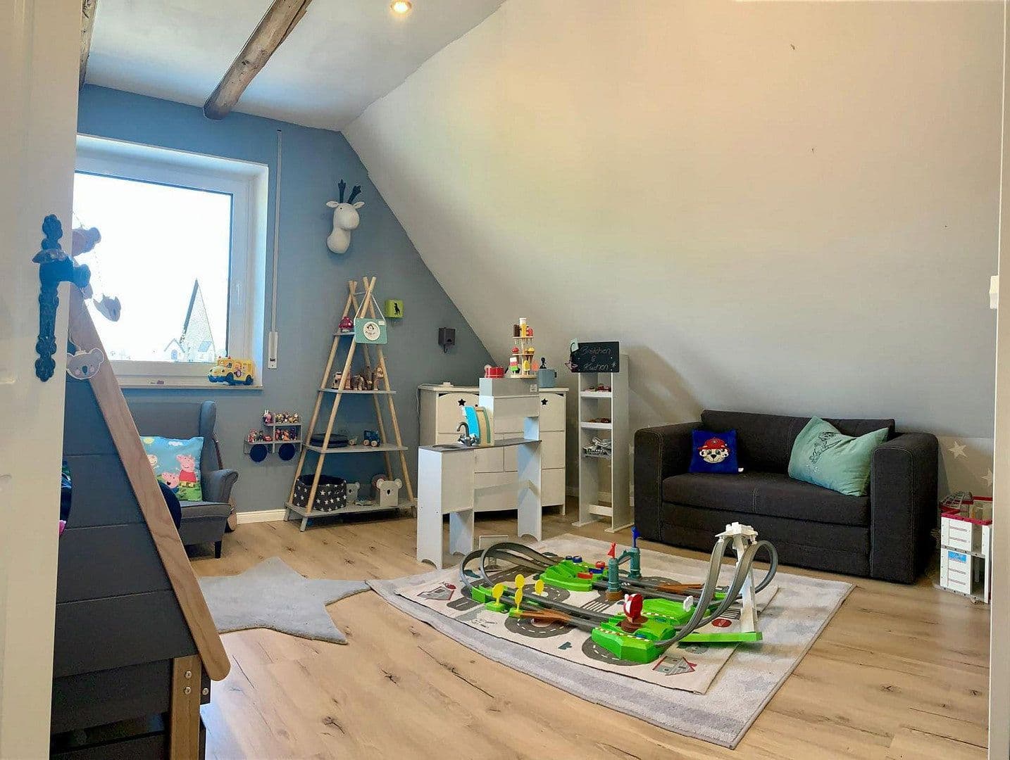 Predaj domu 165 m², pozemok 576 m², Garbsen, Dolné Sasko Predaj domu 165 m², pozemok 576 m², Garbsen, Dolné Sasko