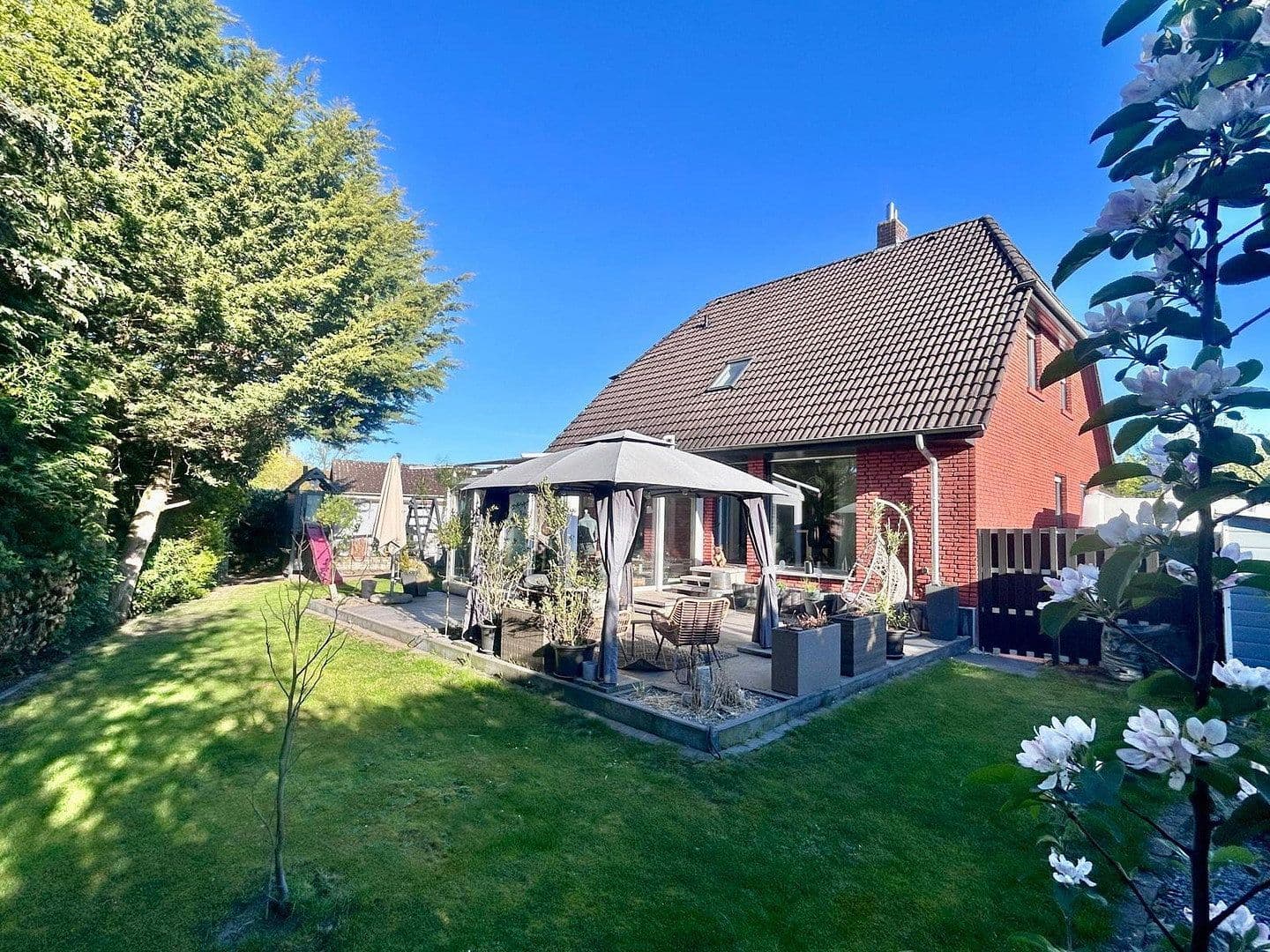 Predaj domu 165 m², pozemok 576 m², Garbsen, Dolné Sasko Predaj domu 165 m², pozemok 576 m², Garbsen, Dolné Sasko