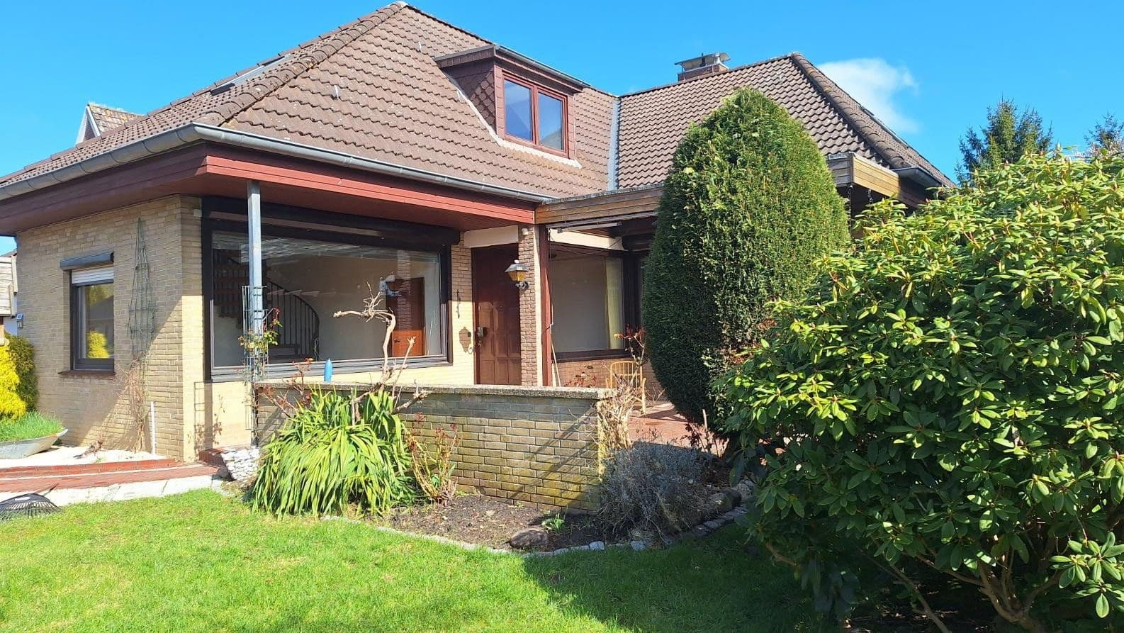 Predaj domu 204 m², pozemok 914 m², Wilhelmshaven, Dolné Sasko Predaj domu 204 m², pozemok 914 m², Wilhelmshaven, Dolné Sasko