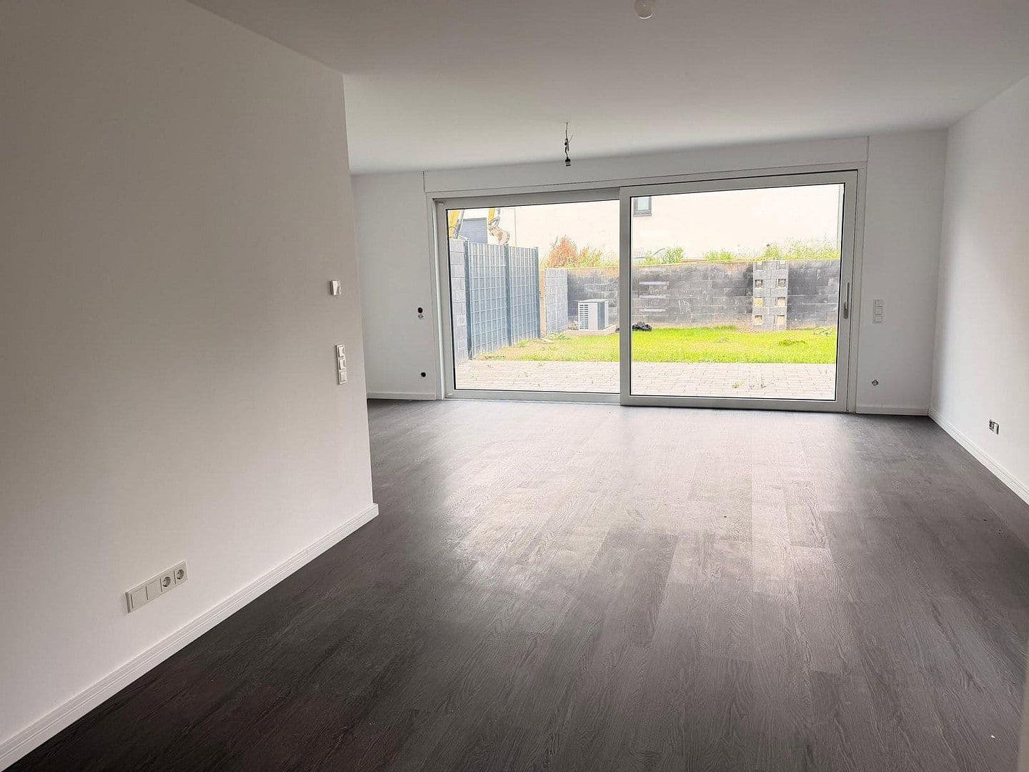 Predaj domu 155 m², pozemok 228 m², Römerstr. 41, Rommerskirchen, Severné Porýnie - Westfálsko Predaj domu 155 m², pozemok 228 m², Römerstr. 41, Rommerskirchen, Severné Porýnie - Westfálsko
