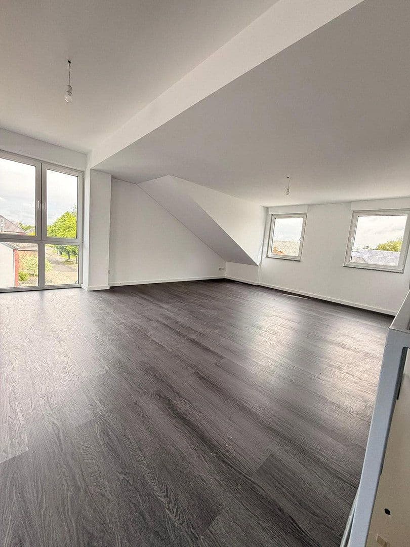 Predaj domu 155 m², pozemok 228 m², Römerstr. 41, Rommerskirchen, Severné Porýnie - Westfálsko Predaj domu 155 m², pozemok 228 m², Römerstr. 41, Rommerskirchen, Severné Porýnie - Westfálsko