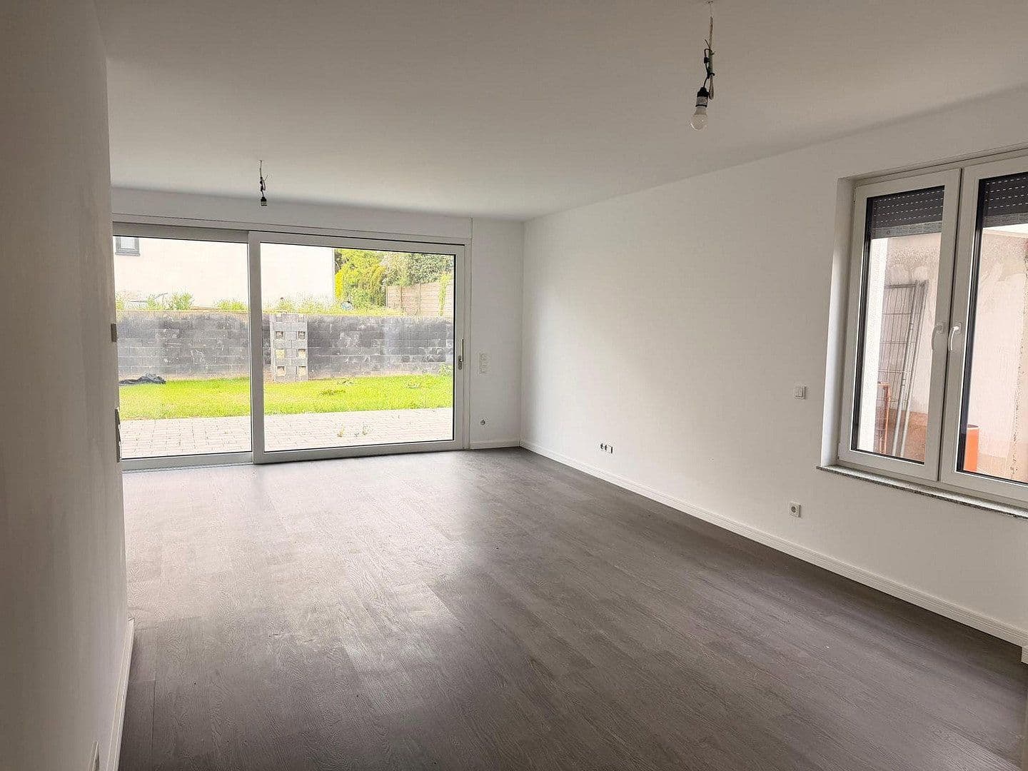 Predaj domu 155 m², pozemok 228 m², Römerstr. 41, Rommerskirchen, Severné Porýnie - Westfálsko Predaj domu 155 m², pozemok 228 m², Römerstr. 41, Rommerskirchen, Severné Porýnie - Westfálsko