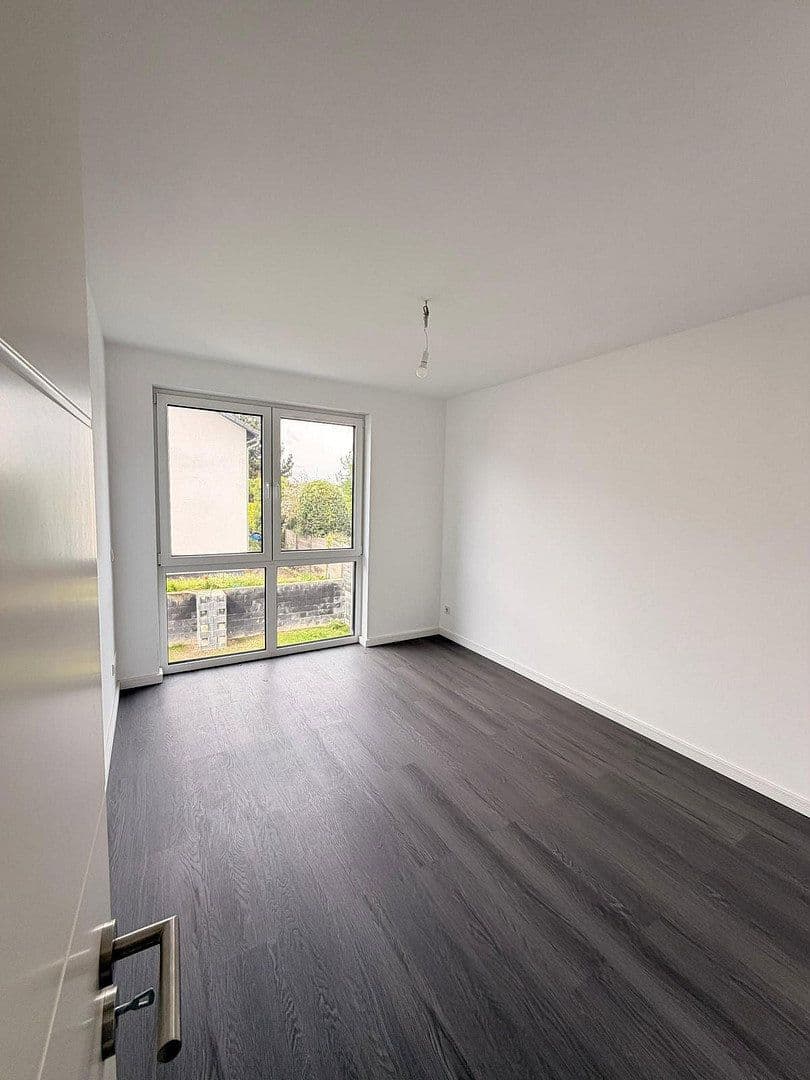 Predaj domu 155 m², pozemok 228 m², Römerstr. 41, Rommerskirchen, Severné Porýnie - Westfálsko Predaj domu 155 m², pozemok 228 m², Römerstr. 41, Rommerskirchen, Severné Porýnie - Westfálsko