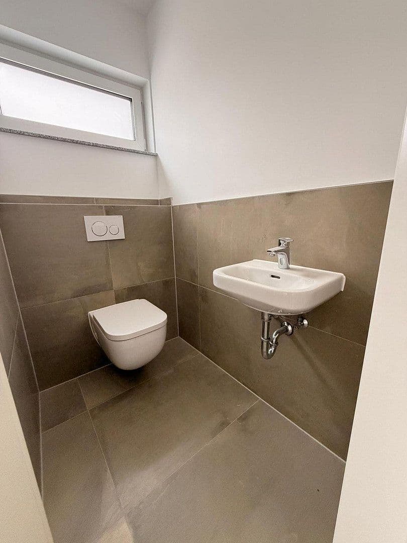 Predaj domu 155 m², pozemok 228 m², Römerstr. 41, Rommerskirchen, Severné Porýnie - Westfálsko Predaj domu 155 m², pozemok 228 m², Römerstr. 41, Rommerskirchen, Severné Porýnie - Westfálsko
