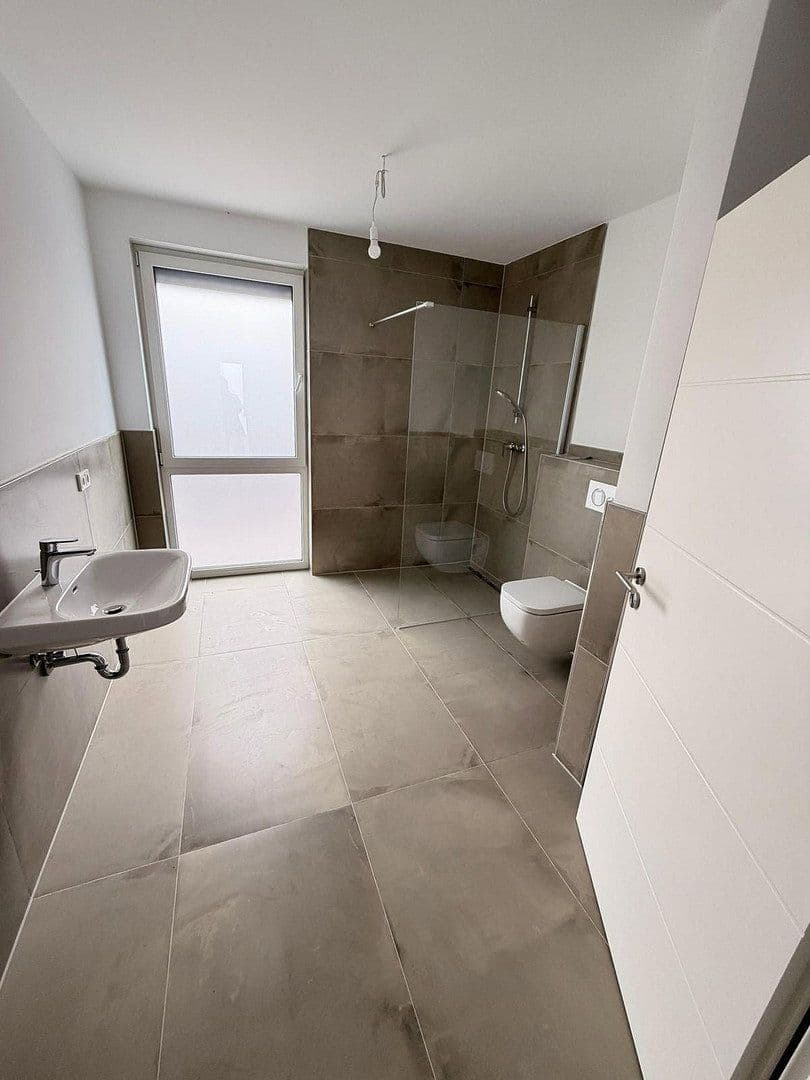 Predaj domu 155 m², pozemok 228 m², Römerstr. 41, Rommerskirchen, Severné Porýnie - Westfálsko Predaj domu 155 m², pozemok 228 m², Römerstr. 41, Rommerskirchen, Severné Porýnie - Westfálsko