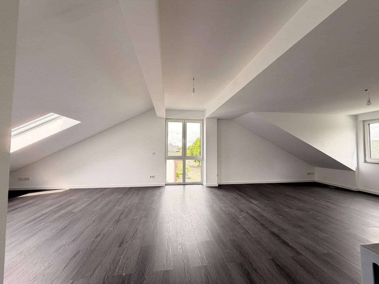 Predaj domu 155 m², pozemok 228 m², Römerstr. 41, Rommerskirchen, Severné Porýnie - Westfálsko Predaj domu 155 m², pozemok 228 m², Römerstr. 41, Rommerskirchen, Severné Porýnie - Westfálsko