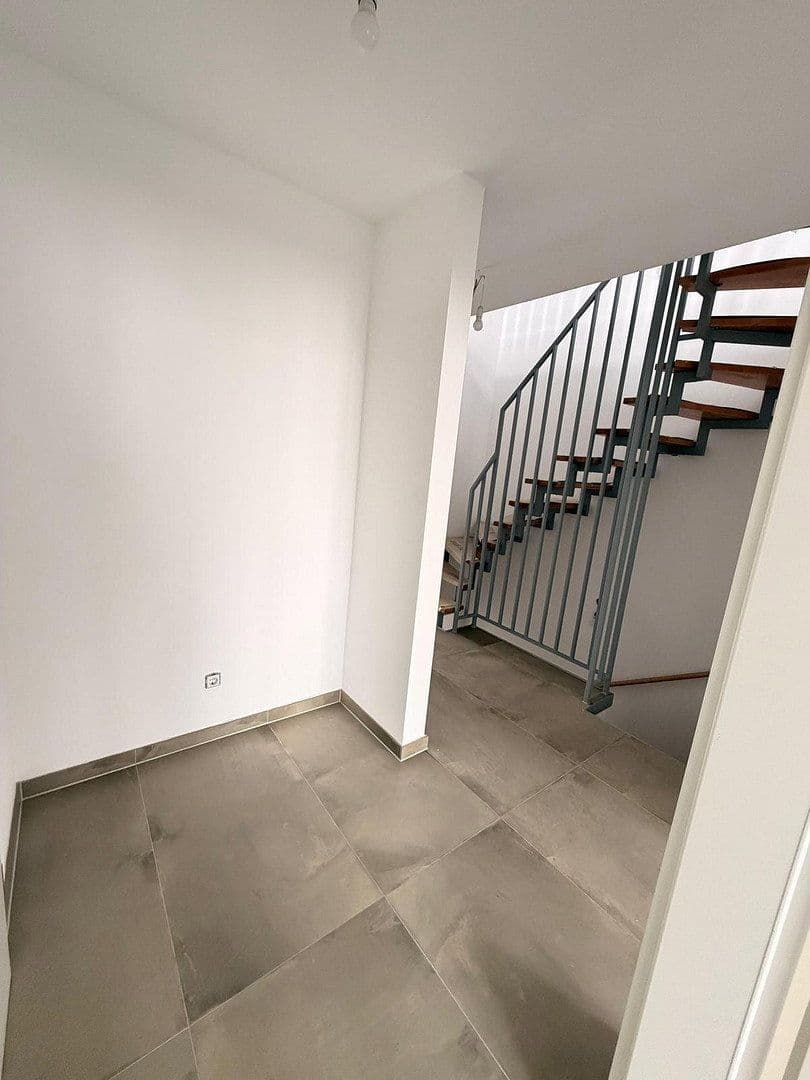 Predaj domu 155 m², pozemok 228 m², Römerstr. 41, Rommerskirchen, Severné Porýnie - Westfálsko Predaj domu 155 m², pozemok 228 m², Römerstr. 41, Rommerskirchen, Severné Porýnie - Westfálsko
