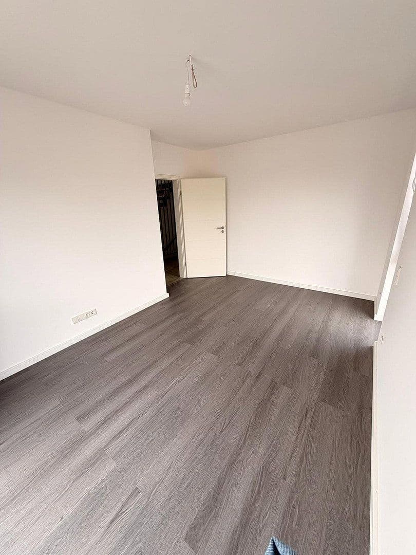 Predaj domu 155 m², pozemok 228 m², Römerstr. 41, Rommerskirchen, Severné Porýnie - Westfálsko Predaj domu 155 m², pozemok 228 m², Römerstr. 41, Rommerskirchen, Severné Porýnie - Westfálsko