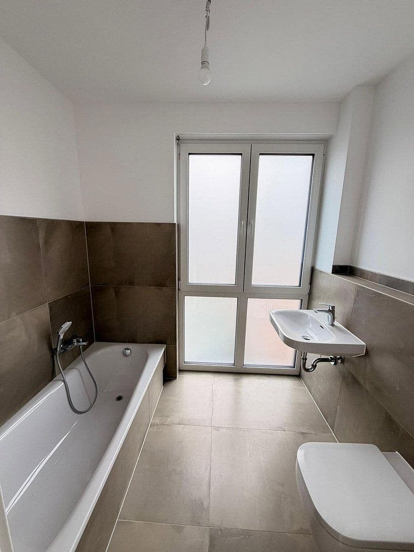 Predaj domu 155 m², pozemok 228 m², Römerstr. 41, Rommerskirchen, Severné Porýnie - Westfálsko Predaj domu 155 m², pozemok 228 m², Römerstr. 41, Rommerskirchen, Severné Porýnie - Westfálsko