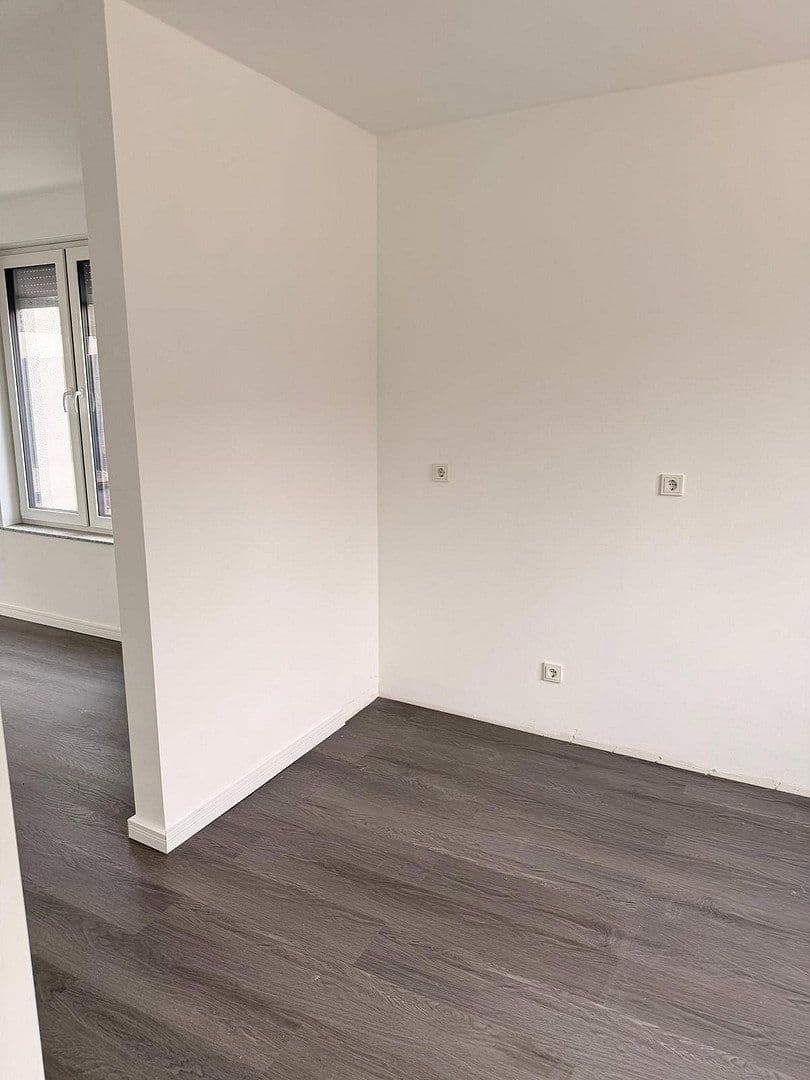 Predaj domu 155 m², pozemok 228 m², Römerstr. 41, Rommerskirchen, Severné Porýnie - Westfálsko Predaj domu 155 m², pozemok 228 m², Römerstr. 41, Rommerskirchen, Severné Porýnie - Westfálsko
