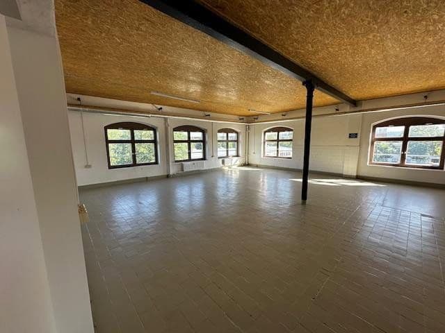 Prenájom kancelárie 135 m², Dresden, Sasko Prenájom kancelárie 135 m², Dresden, Sasko