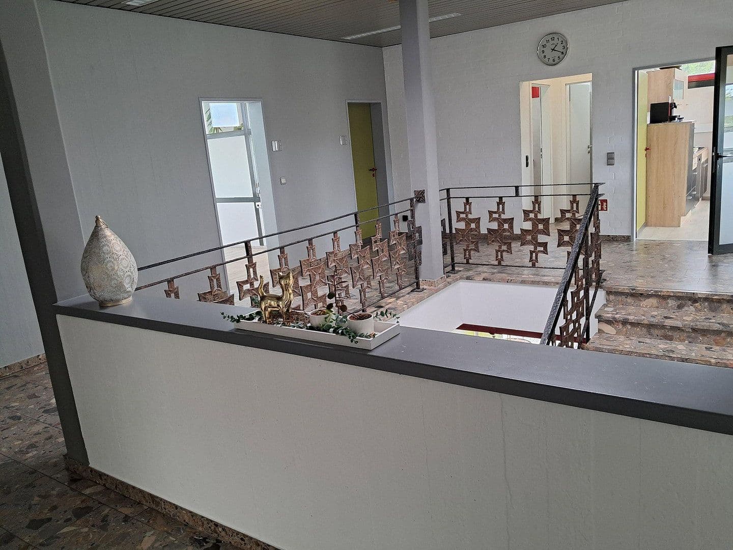 Prenájom kancelárie 320 m², Bühlinger Strassse 56, Neustadt (Wied), Porýnie-Falcko Prenájom kancelárie 320 m², Bühlinger Strassse 56, Neustadt (Wied), Porýnie-Falcko