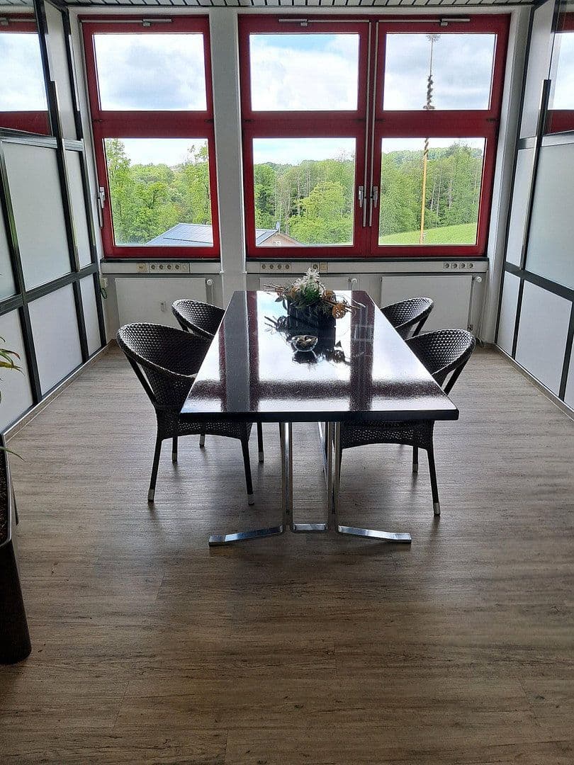 Prenájom kancelárie 320 m², Bühlinger Strassse 56, Neustadt (Wied), Porýnie-Falcko Prenájom kancelárie 320 m², Bühlinger Strassse 56, Neustadt (Wied), Porýnie-Falcko