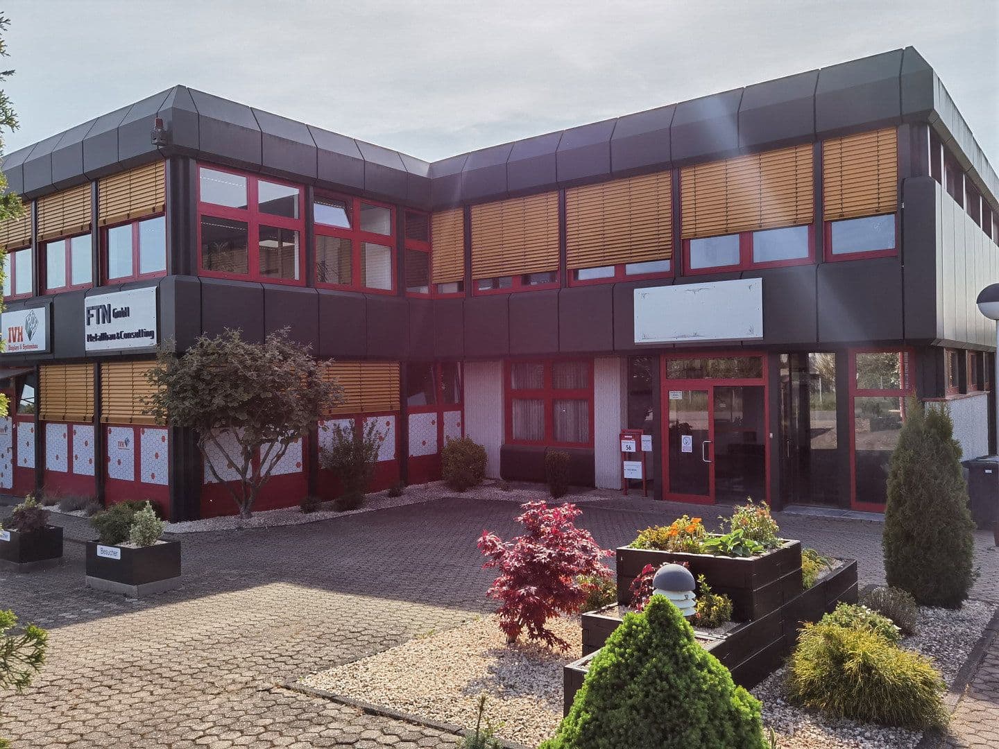 Prenájom kancelárie 320 m², Bühlinger Strassse 56, Neustadt (Wied), Porýnie-Falcko Prenájom kancelárie 320 m², Bühlinger Strassse 56, Neustadt (Wied), Porýnie-Falcko