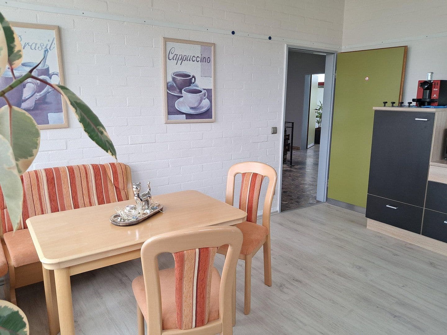 Prenájom kancelárie 320 m², Bühlinger Strassse 56, Neustadt (Wied), Porýnie-Falcko Prenájom kancelárie 320 m², Bühlinger Strassse 56, Neustadt (Wied), Porýnie-Falcko