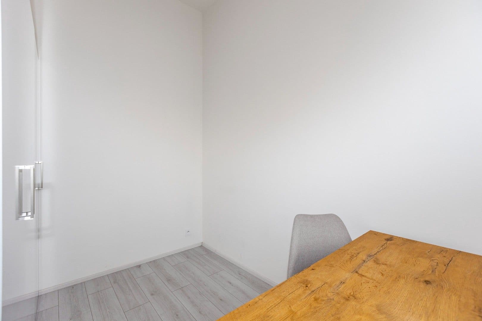 Prenájom bytu 1-izbový 29 m², Hejtmánkova, Praha, Praha Prenájom bytu 1-izbový 29 m², Hejtmánkova, Praha, Praha