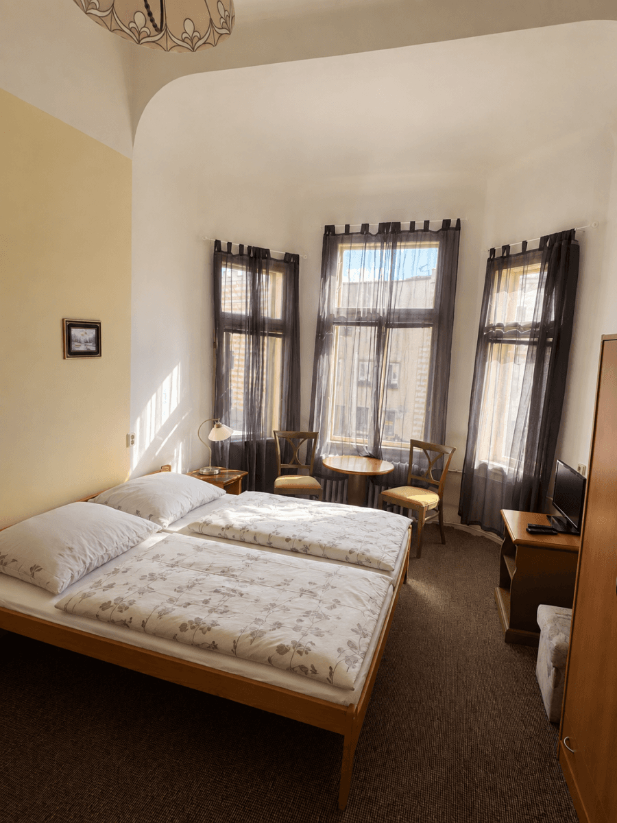 Predaj nebytového priestoru 1.192 m², náměstí Míru, Slavonice, Jihočeský kraj Predaj nebytového priestoru 1.192 m², náměstí Míru, Slavonice, Jihočeský kraj