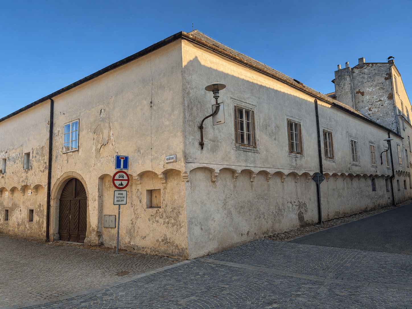 Predaj nebytového priestoru 1.192 m², náměstí Míru, Slavonice, Jihočeský kraj Predaj nebytového priestoru 1.192 m², náměstí Míru, Slavonice, Jihočeský kraj