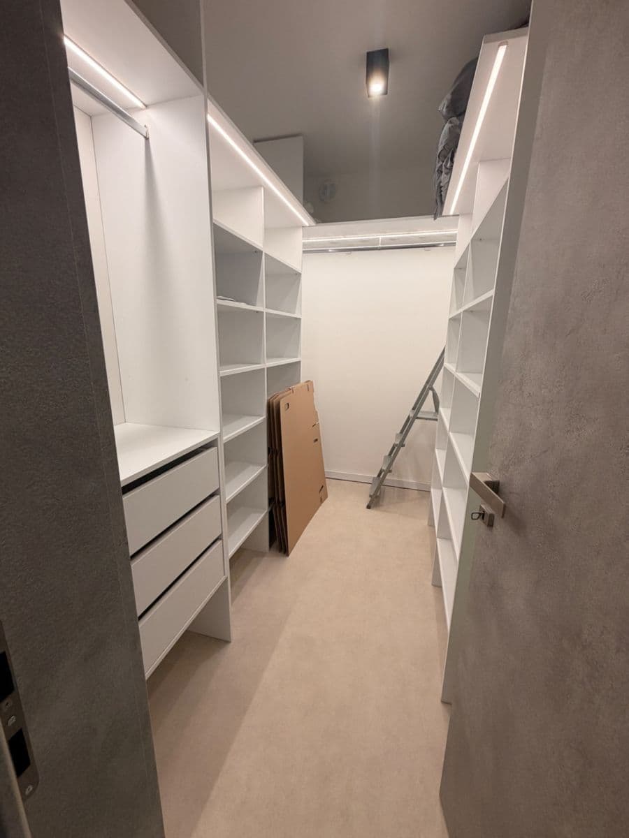 Prenájom bytu 2-izbový 87 m², Wuppertálska, Košice - mestská časť Sídlisko KVP, Košický kraj Prenájom bytu 2-izbový 87 m², Wuppertálska, Košice - mestská časť Sídlisko KVP, Košický kraj