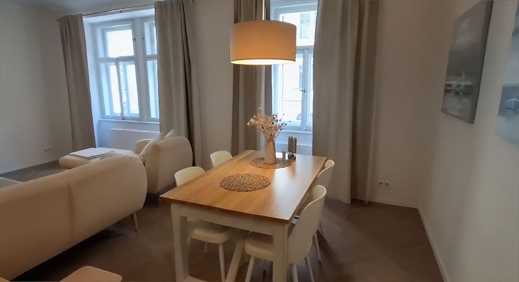 Prenájom bytu 2-izbový 84 m², Žatecká, Praha, Praha Prenájom bytu 2-izbový 84 m², Žatecká, Praha, Praha