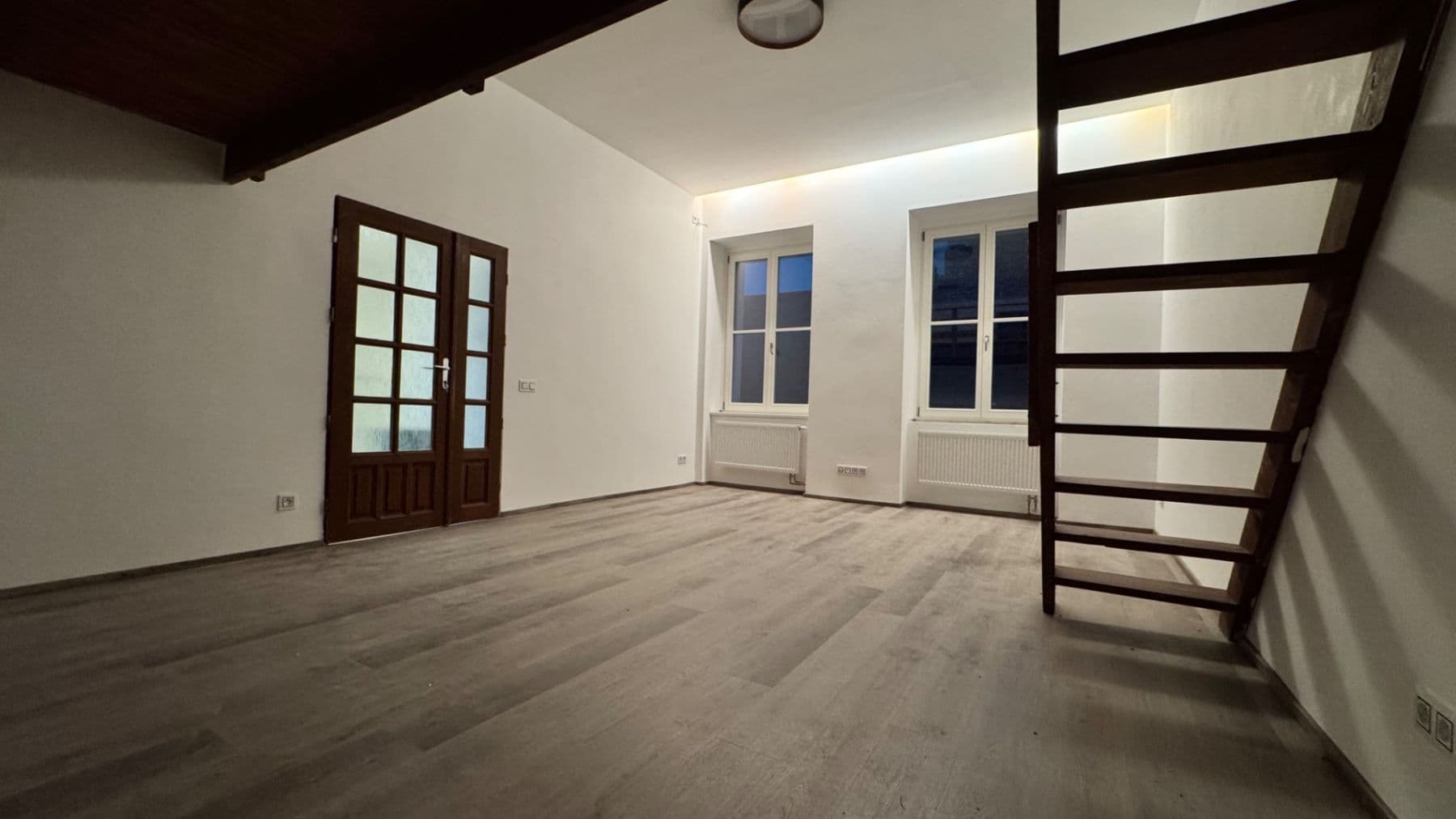 Prenájom bytu 1-izbový 50 m², Na Bělidle, Praha, Praha Prenájom bytu 1-izbový 50 m², Na Bělidle, Praha, Praha