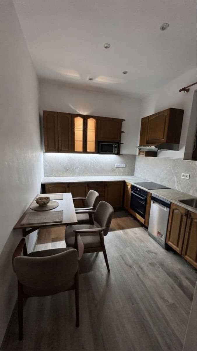 Prenájom bytu 1-izbový 50 m², Na Bělidle, Praha, Praha Prenájom bytu 1-izbový 50 m², Na Bělidle, Praha, Praha