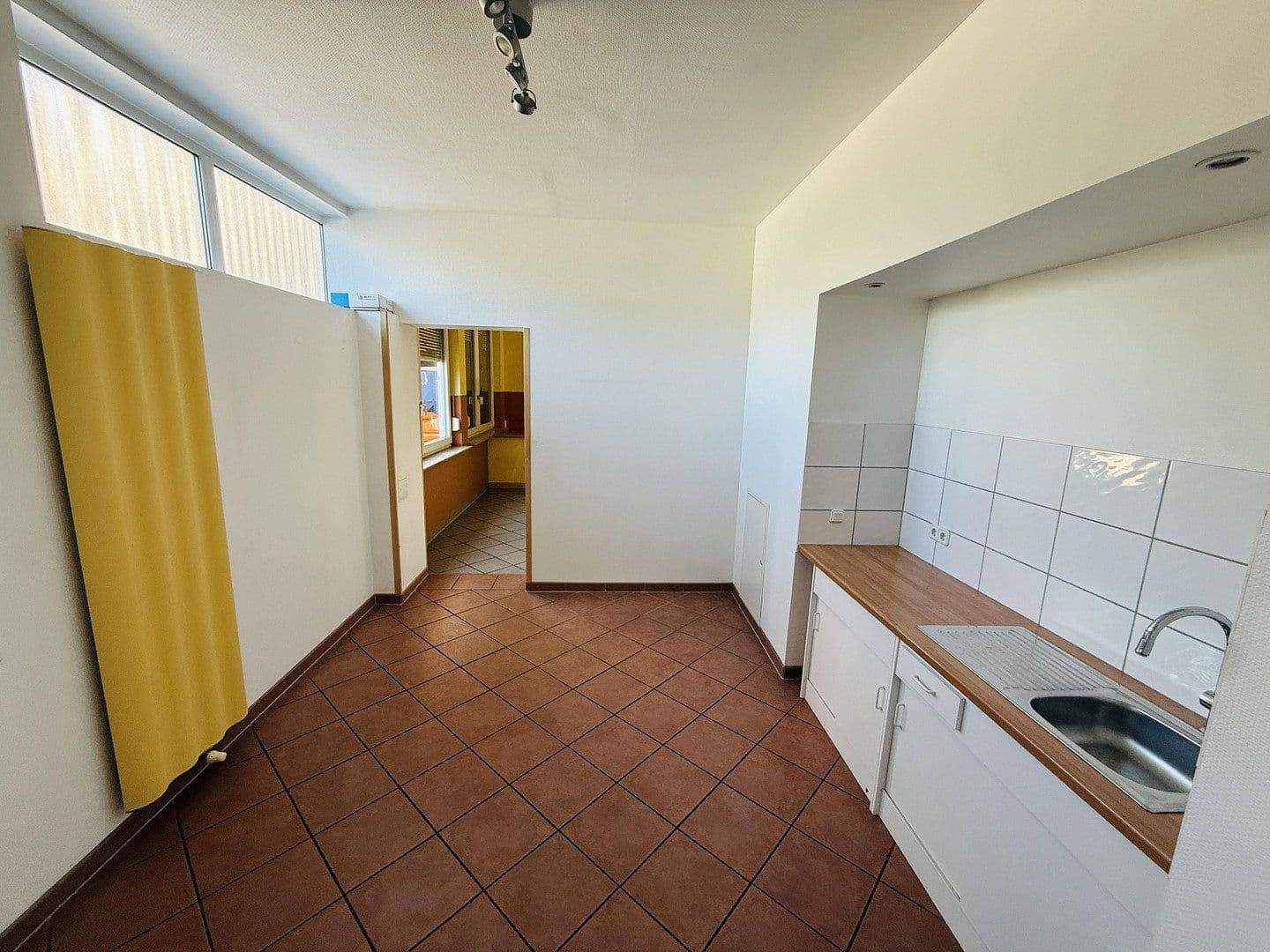 Prenájom nebytového priestoru 150 m², Solmstr., Dortmund, Severné Porýnie - Westfálsko Prenájom nebytového priestoru 150 m², Solmstr., Dortmund, Severné Porýnie - Westfálsko