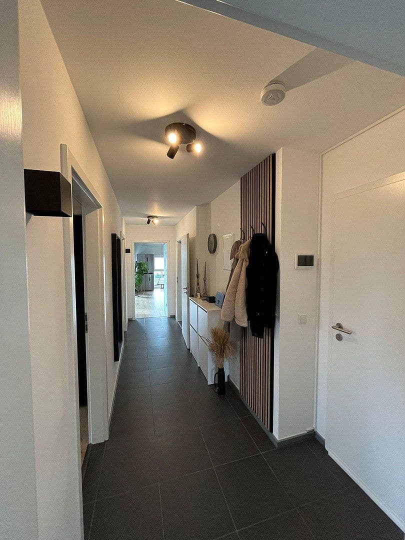 Prenájom bytu 4-izbový 96 m², Danziger Straße 1, Wermelskirchen, Severné Porýnie - Westfálsko Prenájom bytu 4-izbový 96 m², Danziger Straße 1, Wermelskirchen, Severné Porýnie - Westfálsko