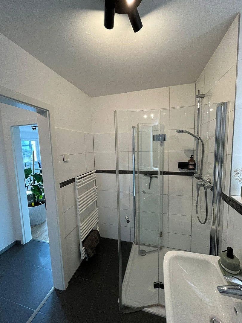 Prenájom bytu 4-izbový 96 m², Danziger Straße 1, Wermelskirchen, Severné Porýnie - Westfálsko Prenájom bytu 4-izbový 96 m², Danziger Straße 1, Wermelskirchen, Severné Porýnie - Westfálsko