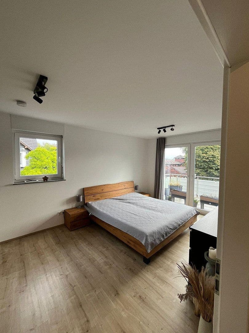 Prenájom bytu 4-izbový 96 m², Danziger Straße 1, Wermelskirchen, Severné Porýnie - Westfálsko Prenájom bytu 4-izbový 96 m², Danziger Straße 1, Wermelskirchen, Severné Porýnie - Westfálsko
