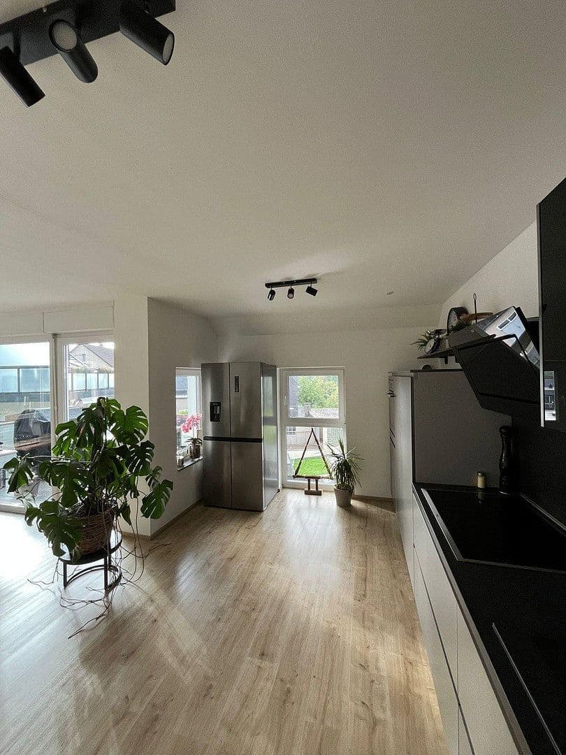 Prenájom bytu 4-izbový 96 m², Danziger Straße 1, Wermelskirchen, Severné Porýnie - Westfálsko Prenájom bytu 4-izbový 96 m², Danziger Straße 1, Wermelskirchen, Severné Porýnie - Westfálsko
