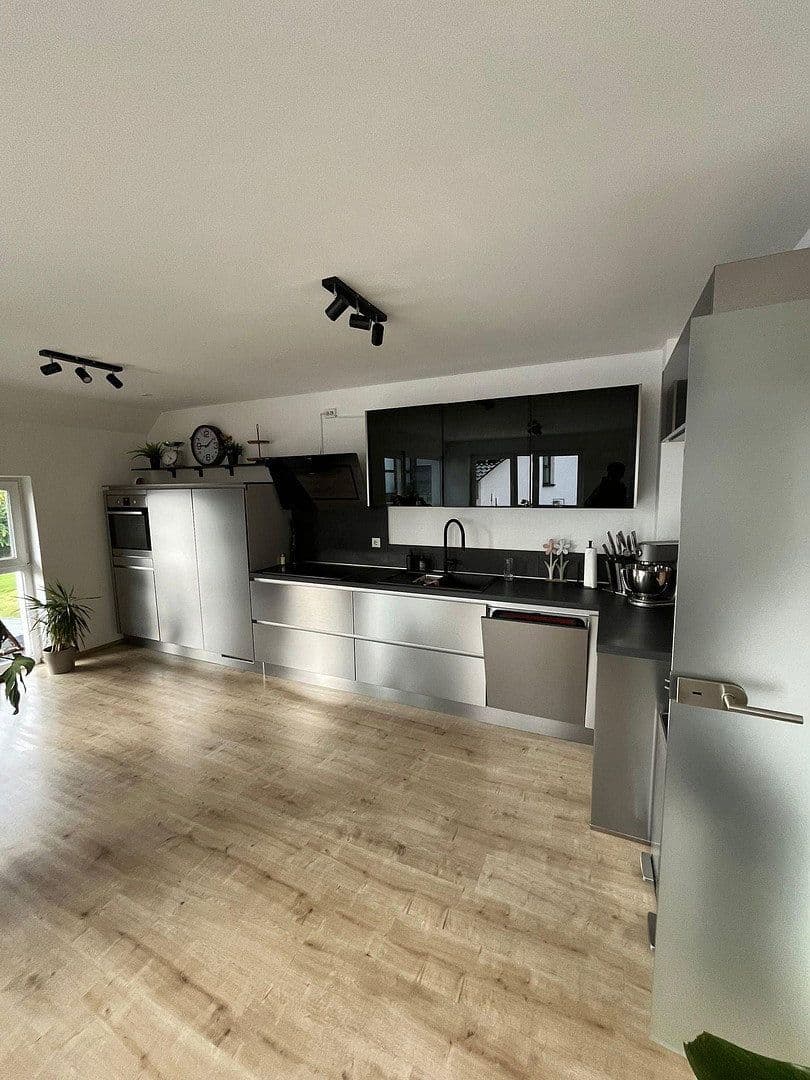 Prenájom bytu 4-izbový 96 m², Danziger Straße 1, Wermelskirchen, Severné Porýnie - Westfálsko Prenájom bytu 4-izbový 96 m², Danziger Straße 1, Wermelskirchen, Severné Porýnie - Westfálsko