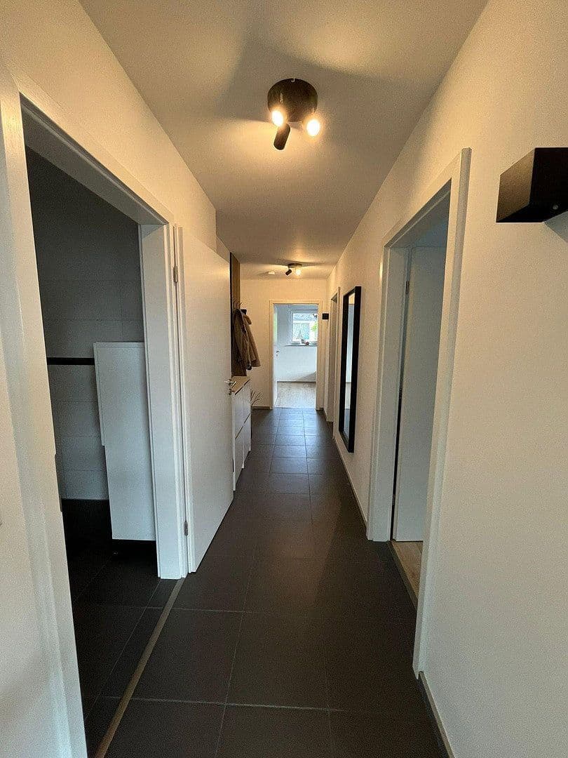 Prenájom bytu 4-izbový 96 m², Danziger Straße 1, Wermelskirchen, Severné Porýnie - Westfálsko Prenájom bytu 4-izbový 96 m², Danziger Straße 1, Wermelskirchen, Severné Porýnie - Westfálsko