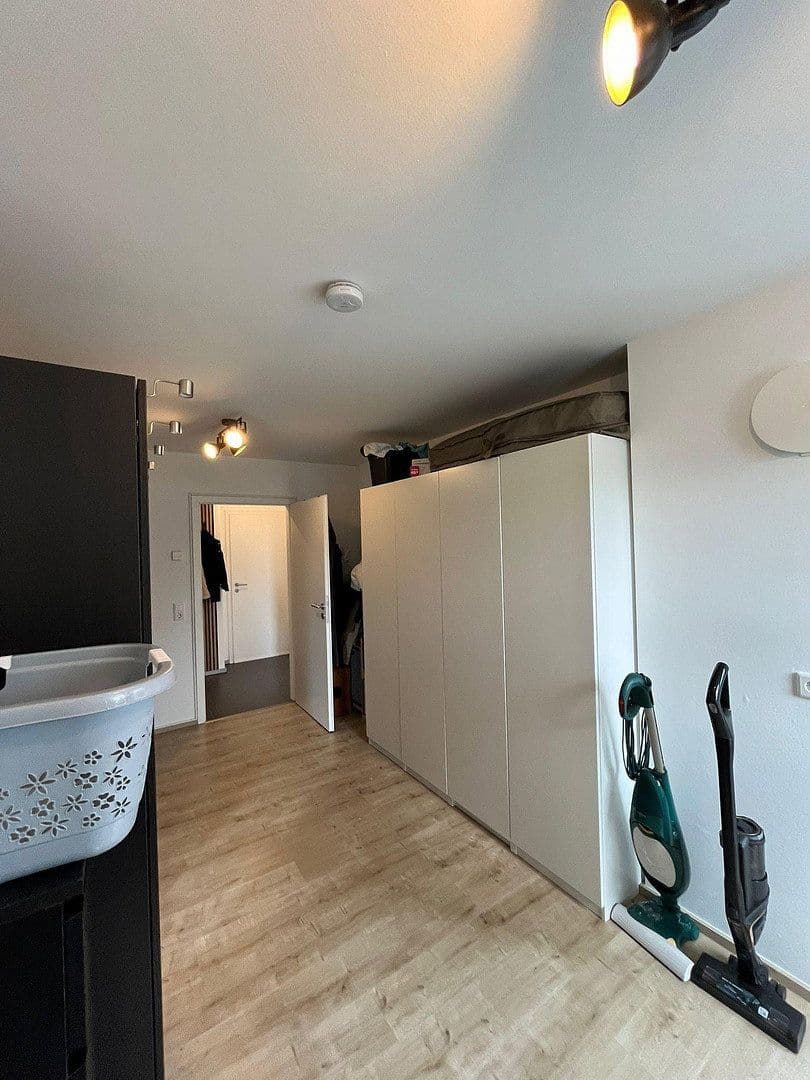 Prenájom bytu 4-izbový 96 m², Danziger Straße 1, Wermelskirchen, Severné Porýnie - Westfálsko Prenájom bytu 4-izbový 96 m², Danziger Straße 1, Wermelskirchen, Severné Porýnie - Westfálsko