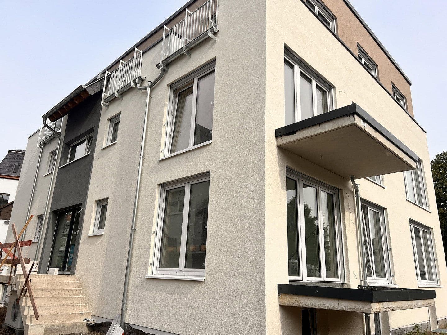 Prenájom bytu 2-izbový 43 m², Frankfurt, Hesensko Prenájom bytu 2-izbový 43 m², Frankfurt, Hesensko