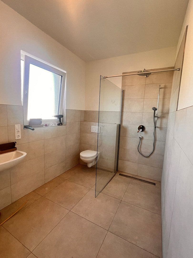 Prenájom bytu 3-izbový 83 m², Frankfurt, Hesensko Prenájom bytu 3-izbový 83 m², Frankfurt, Hesensko