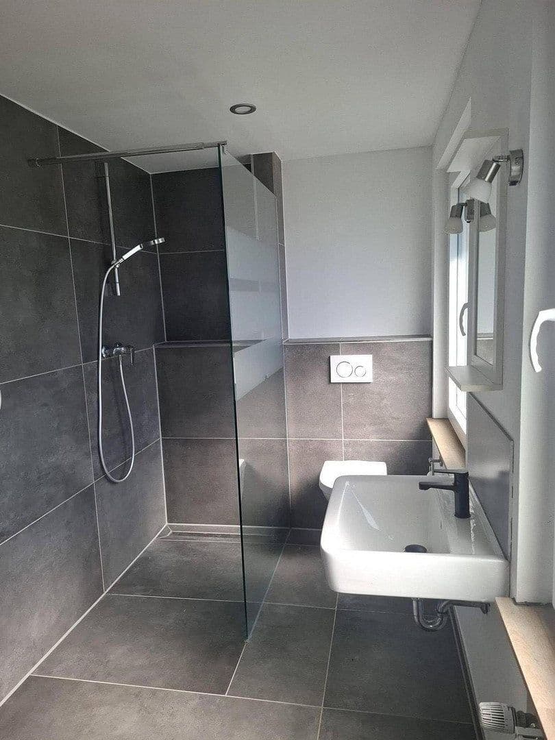 Prenájom bytu 5-izbový 140 m², Antilopenweg 12, Bielefed, Severné Porýnie - Westfálsko Prenájom bytu 5-izbový 140 m², Antilopenweg 12, Bielefed, Severné Porýnie - Westfálsko