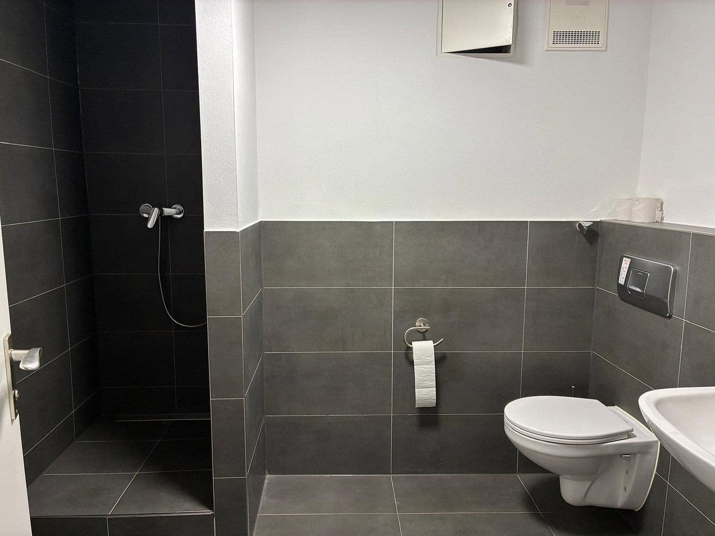 Prenájom kancelárie 64 m², Richelstraße 6, München Neuhausen, Bavorsko Prenájom kancelárie 64 m², Richelstraße 6, München Neuhausen, Bavorsko