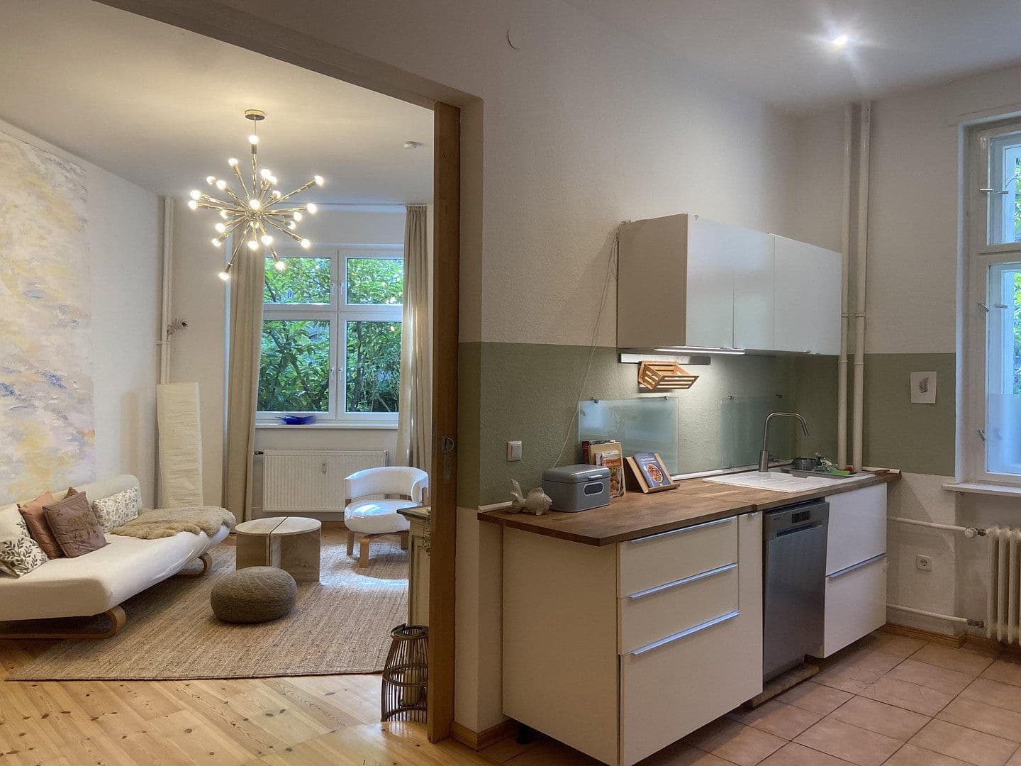Prenájom bytu 3-izbový 94 m², Albestrasse 18, Berlin, Berlín Prenájom bytu 3-izbový 94 m², Albestrasse 18, Berlin, Berlín