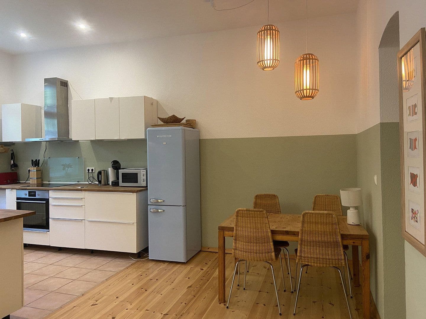 Prenájom bytu 3-izbový 94 m², Albestrasse 18, Berlin, Berlín Prenájom bytu 3-izbový 94 m², Albestrasse 18, Berlin, Berlín