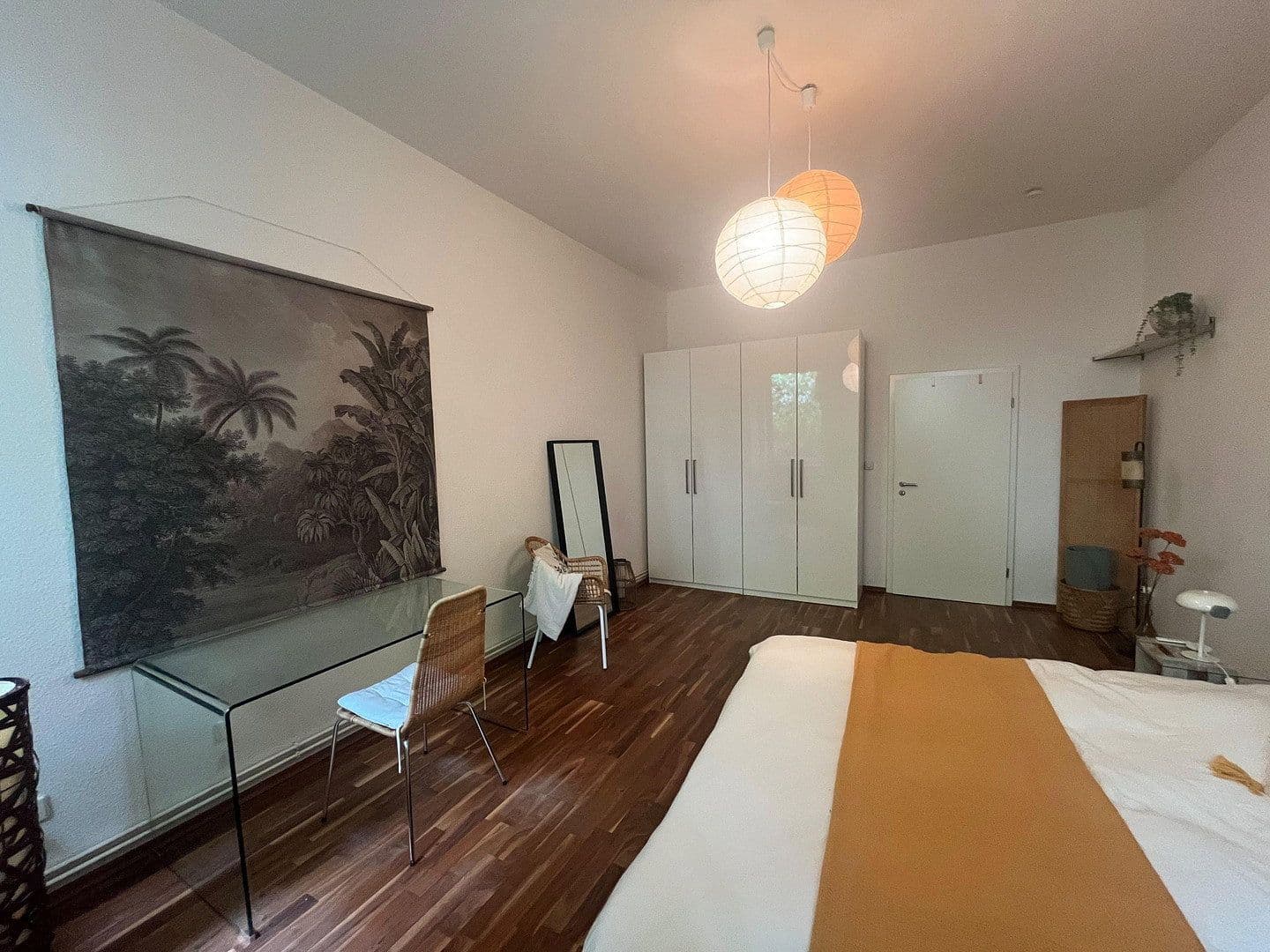 Prenájom bytu 3-izbový 94 m², Albestrasse 18, Berlin, Berlín Prenájom bytu 3-izbový 94 m², Albestrasse 18, Berlin, Berlín