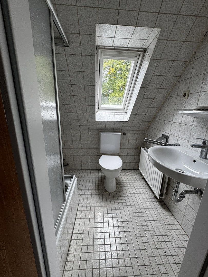 Prenájom bytu 2-izbový 30 m², Lütgendortmunder Straße 135, Dortmund, Severné Porýnie - Westfálsko Prenájom bytu 2-izbový 30 m², Lütgendortmunder Straße 135, Dortmund, Severné Porýnie - Westfálsko