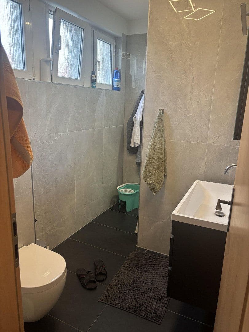 Predaj domu 95 m², pozemok 455 m², Rheinstraße 52, Ingelheim am Rhein, Porýnie-Falcko Predaj domu 95 m², pozemok 455 m², Rheinstraße 52, Ingelheim am Rhein, Porýnie-Falcko